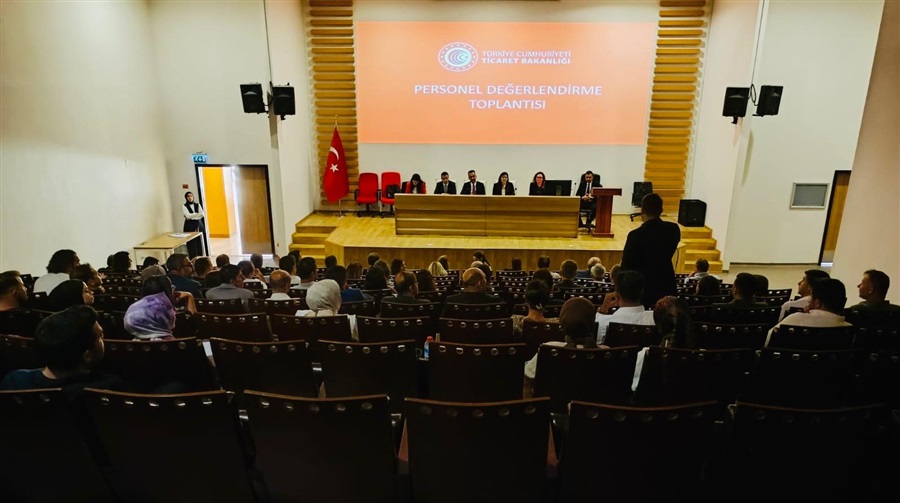 Bakanlığımız Gümrük ve Dış Ticaret Bölge Müdürlükleri, Serbest Bölge Müdürlükleri, Ticaret İl Müdürlükleri ile Personel Değerlendirme Toplantıları Gerçekleştirildi